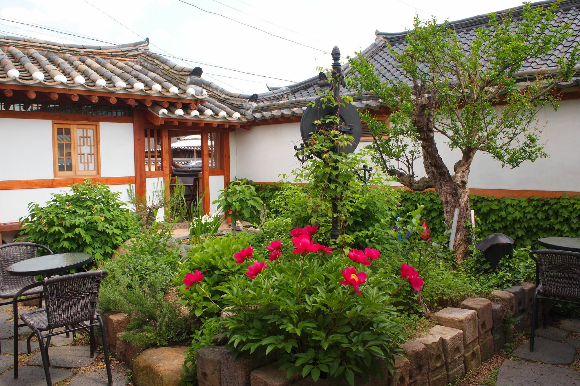 Floral Space Hanok Guesthouse Gyeongju Exteriör bild